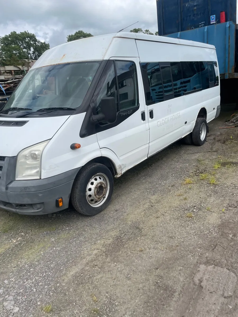 Ford transit 16 seater minibus - Image 4