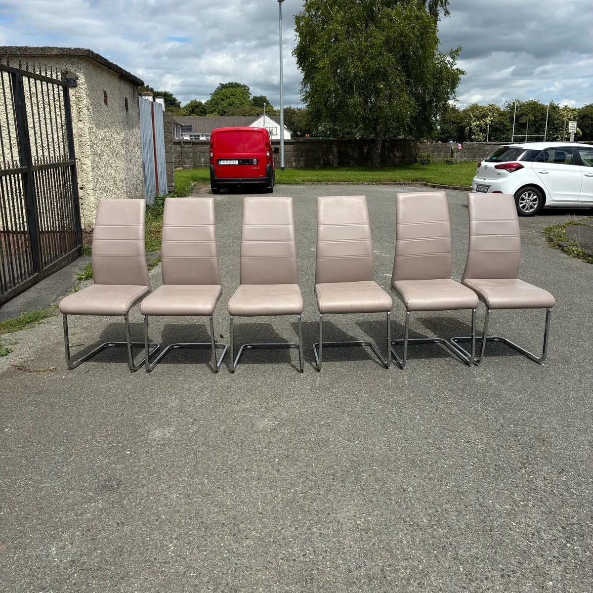 6 Leather Chairs on chrome Legs - Image 1