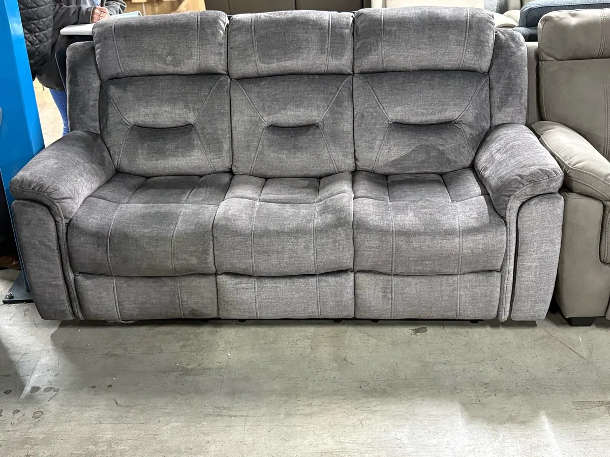 3reclining sofa was €1799 down to €399to day - Image 4