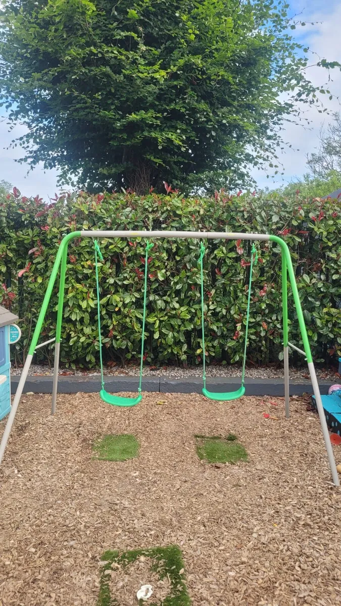 Garden Swing - Image 1