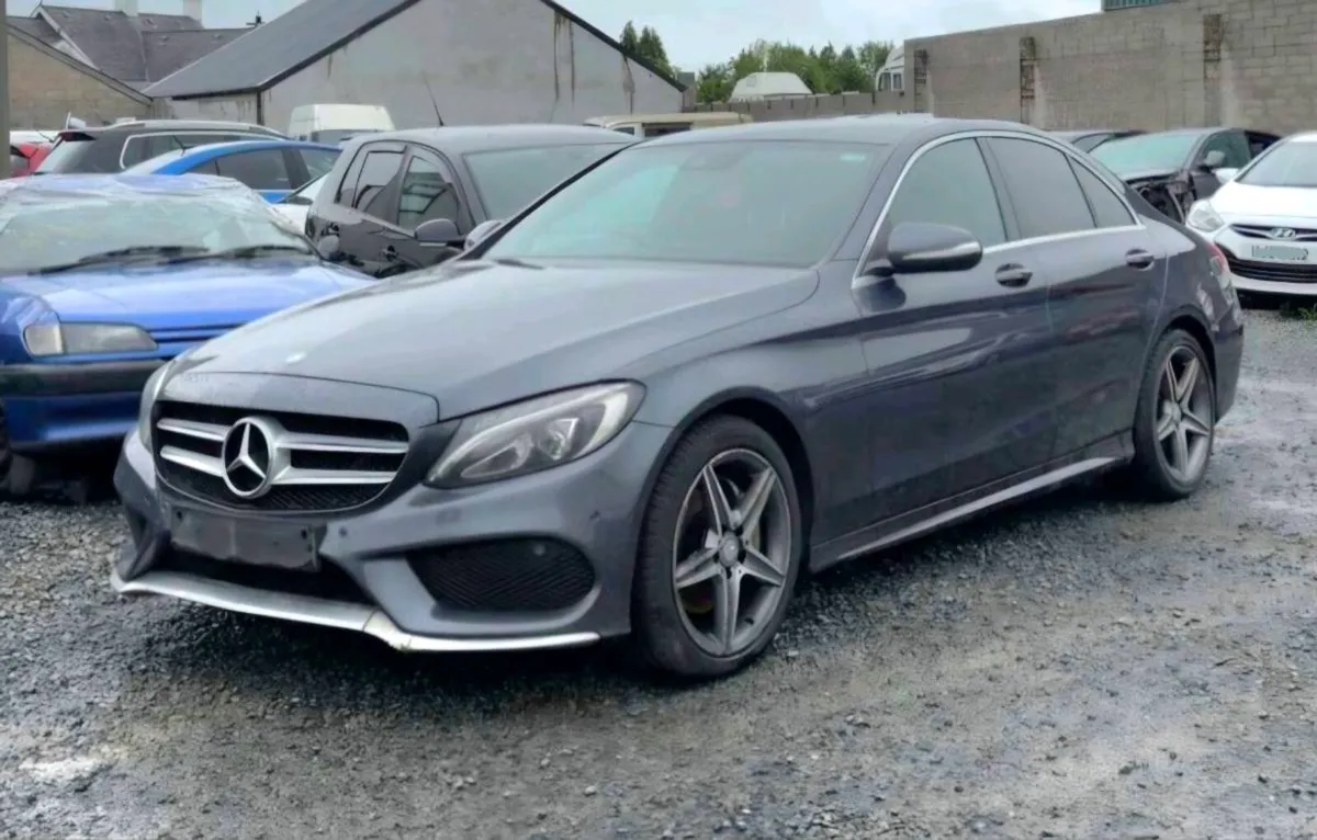 W205 Mercedes c220 BREAKING PARTS SPARES ONLY