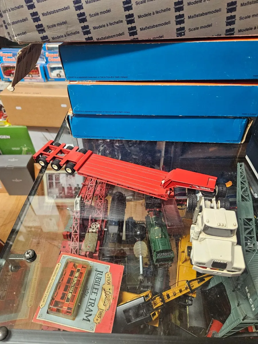 Corgi Conrad Mack Truck and Trailer - Image 3