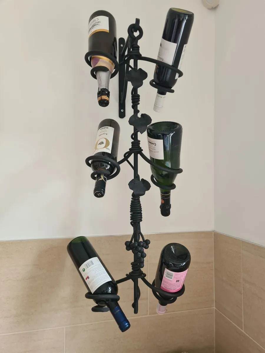 Wine holder - Image 1