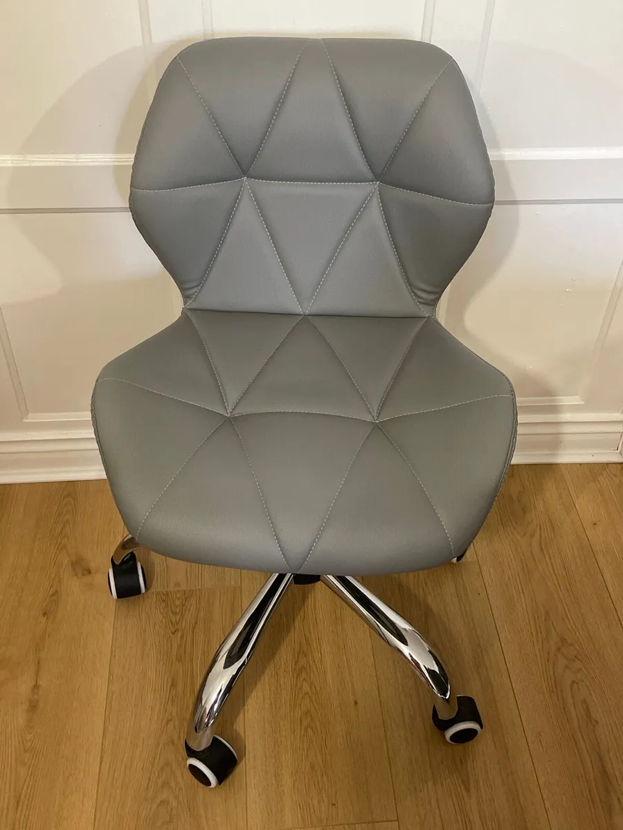 Office Chair - Image 1