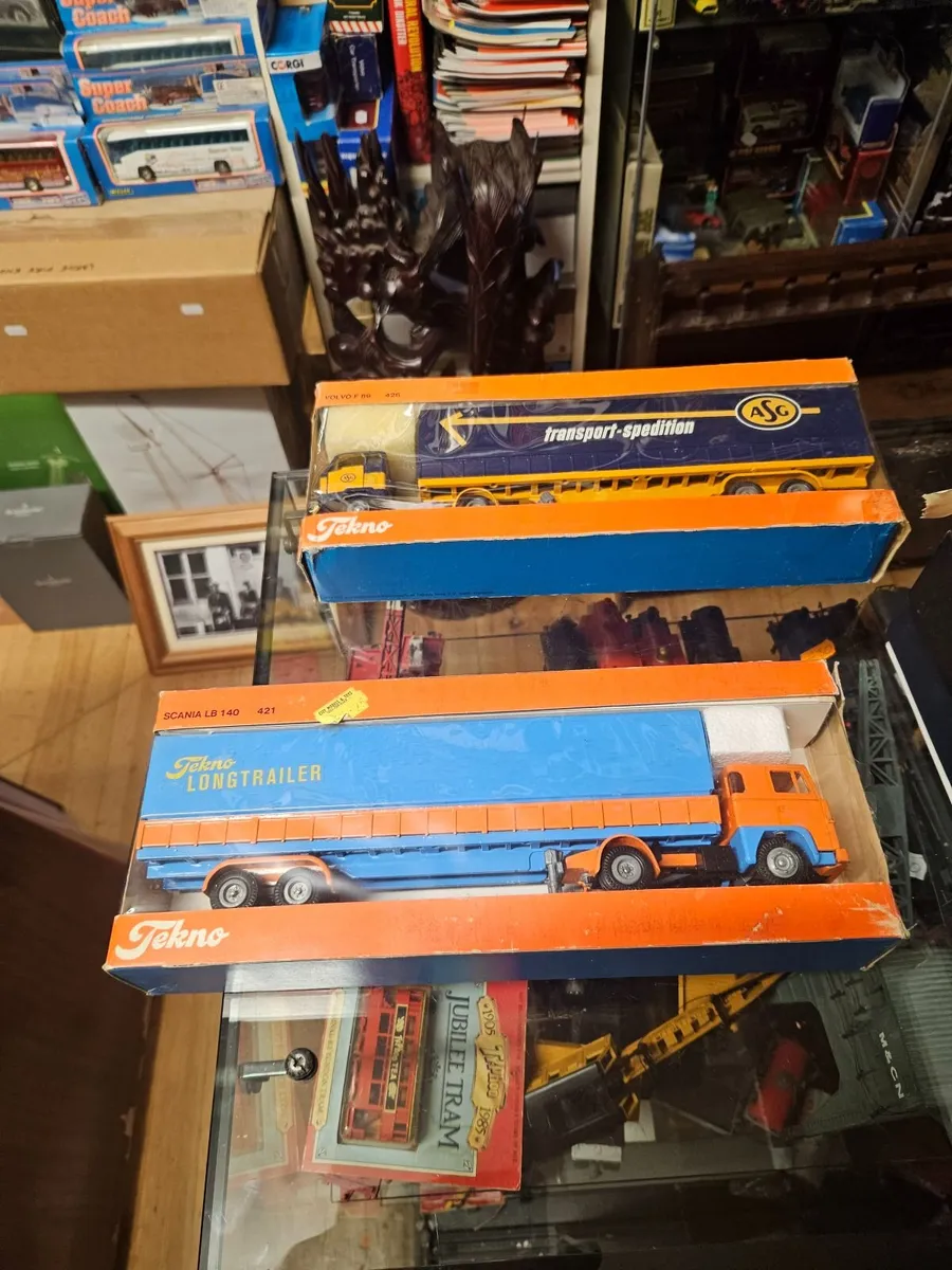 Corgi Tekno Scania Tractor Unit and Trailer 1.50 - Image 1