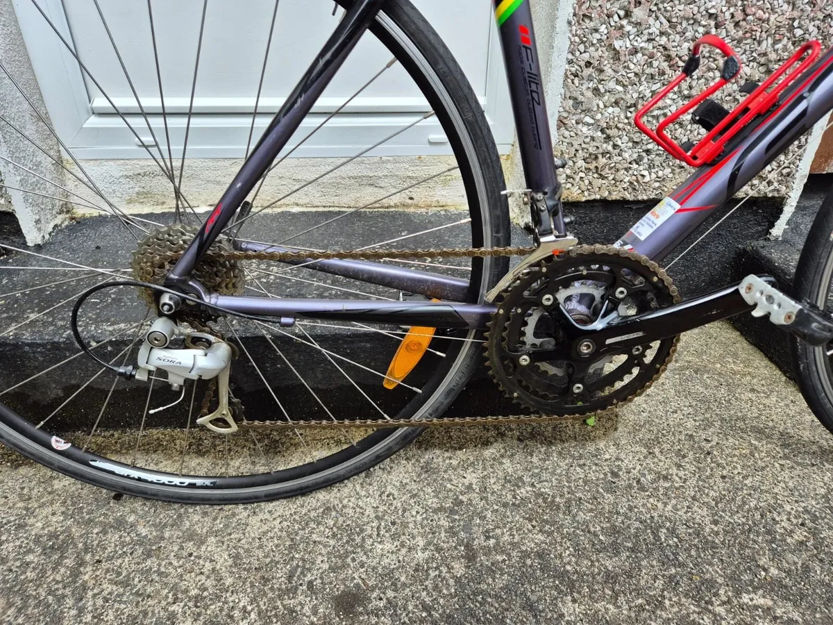 Felt Z100 Road Bike – Original Owner – Low Mileage - Image 4
