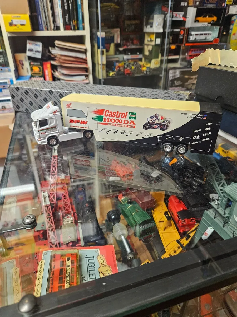Corgi Scania Tractor Unit and Trailer - Image 4