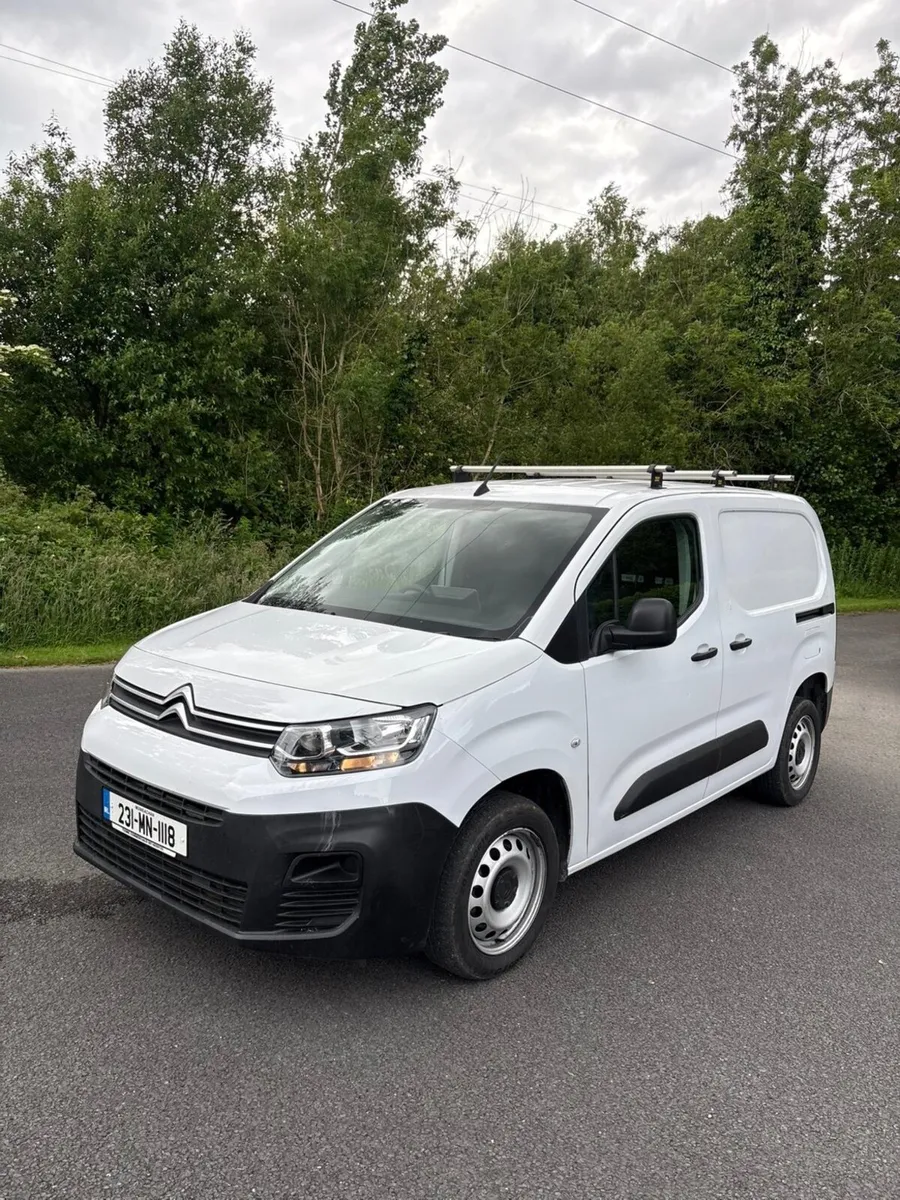 2023 Citroen berlingo - Image 1