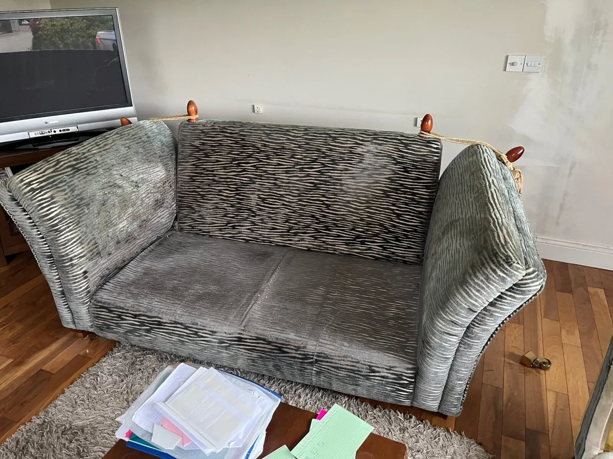 Couches - Image 2