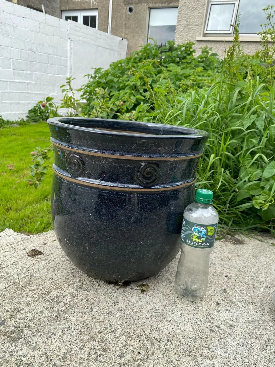 Garden pot - Image 1