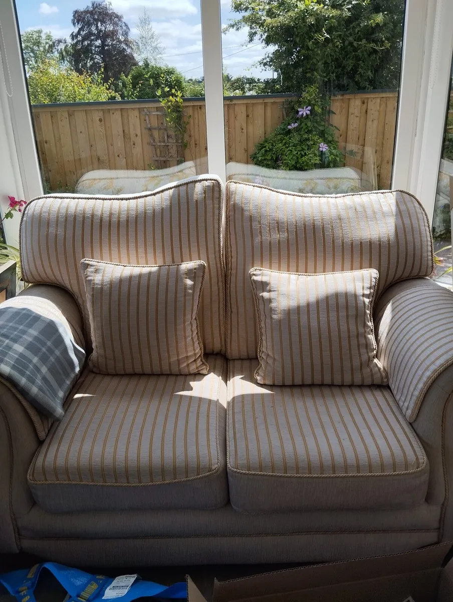 2 seater and armchair - Image 1