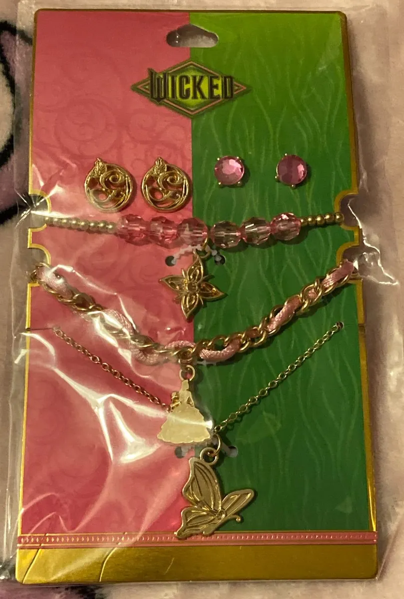 Jewellery - Image 1