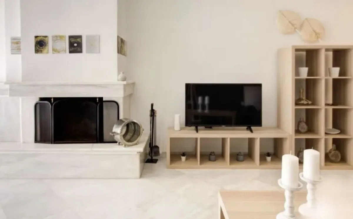 Property - Image 2