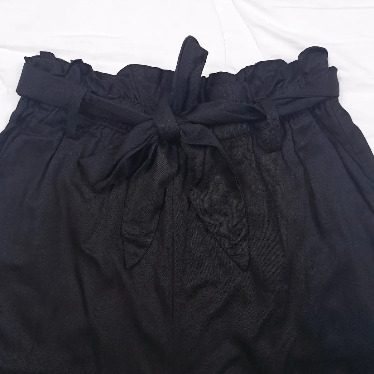 H&M Black Paperbag Wide Leg Trousers 6UK Petite - Image 4