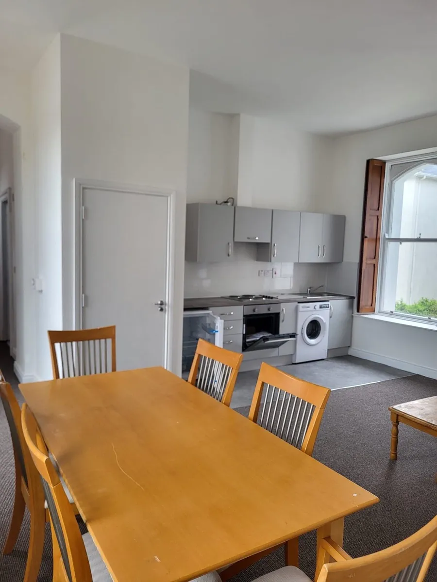 Rent apartment in Portumna - Image 1