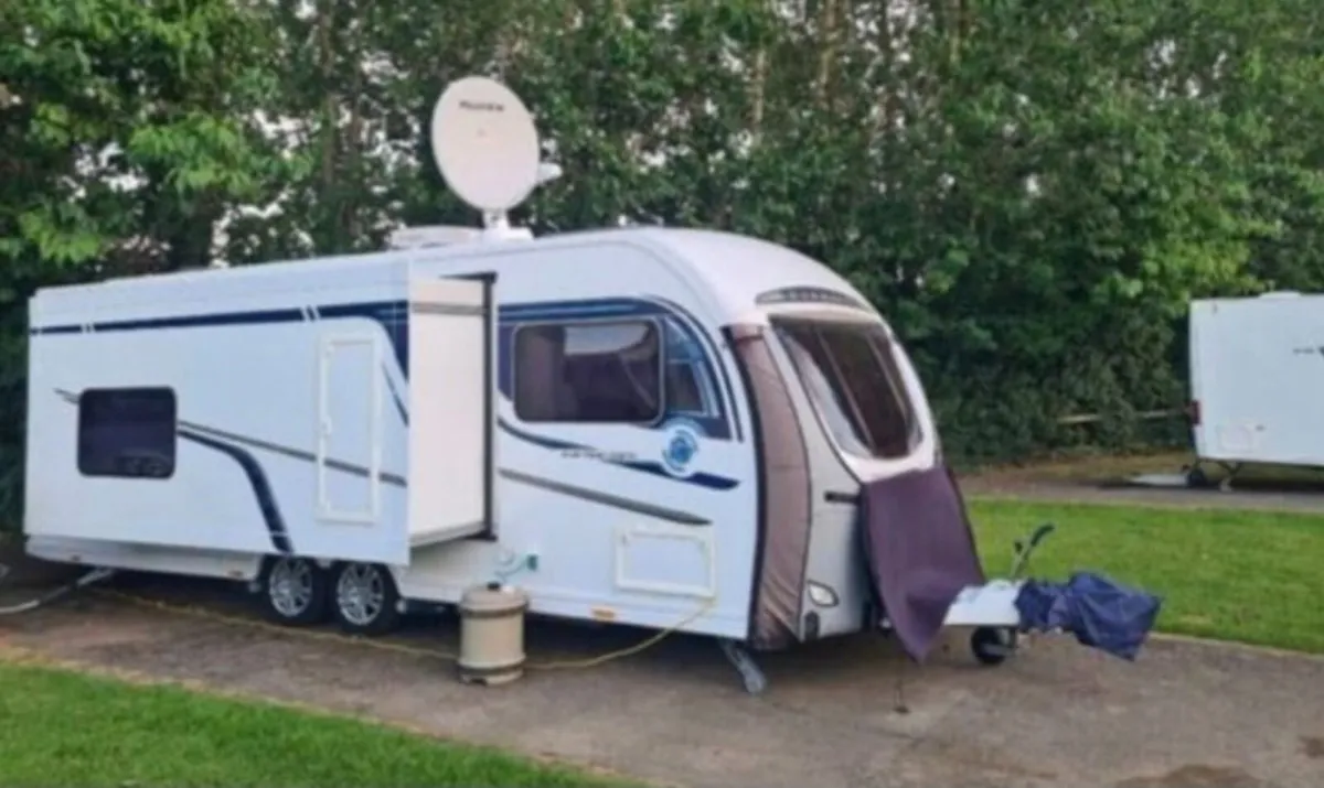 Caravan - Image 1