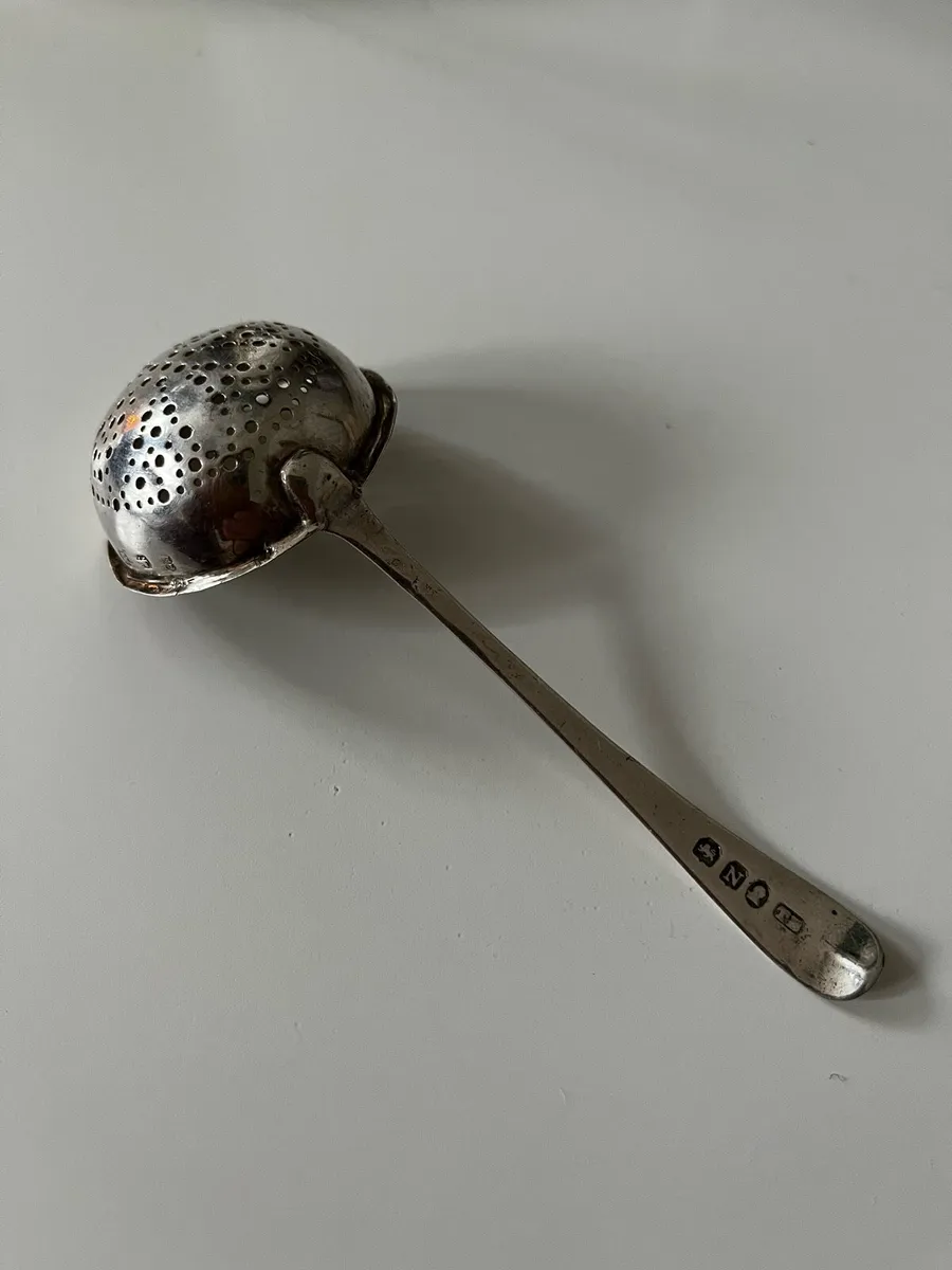 1809 Georgian Sterling Silver Spice Sifting spoon - Image 3