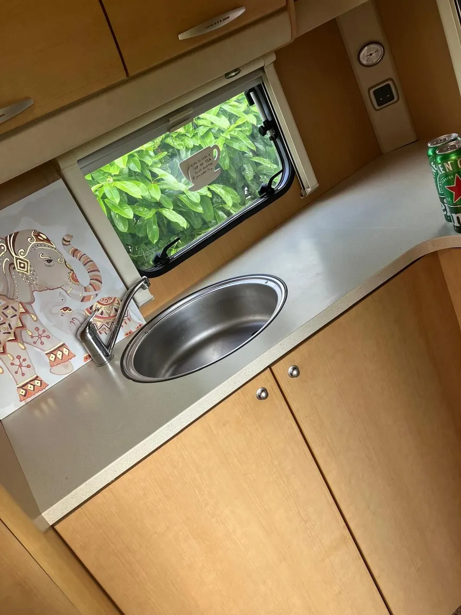 Caravan - Image 1