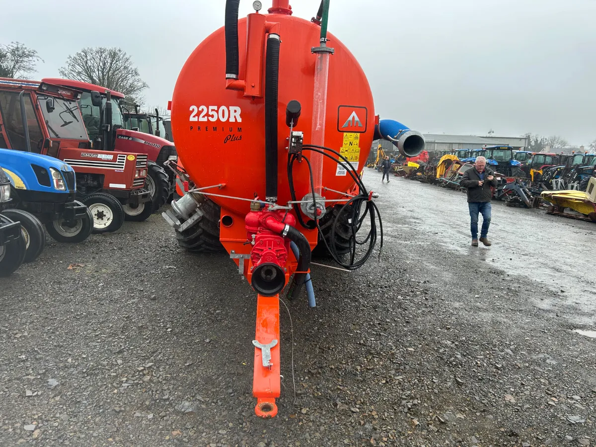 New Abbey Premium Plus 2250 Slurry Tank - Image 3
