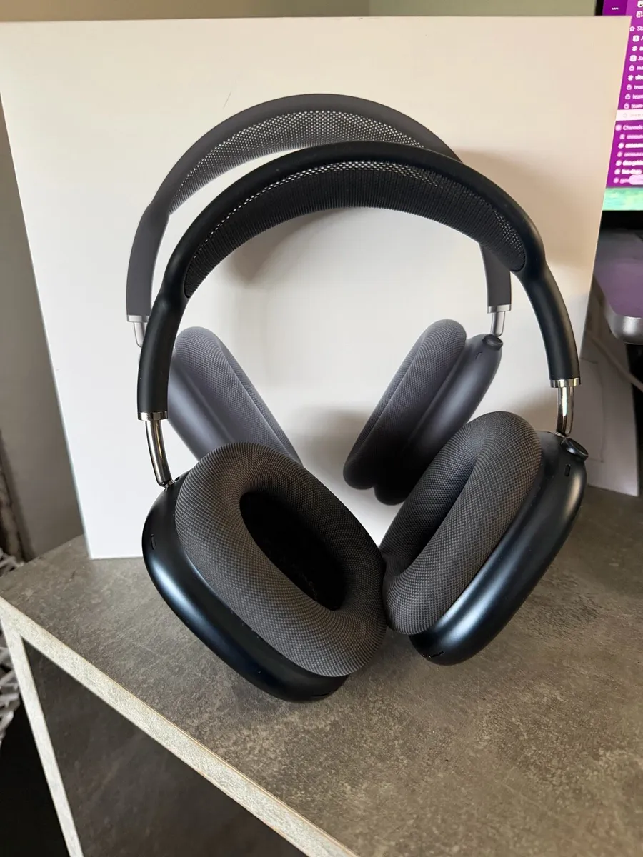 AirPods Pro max