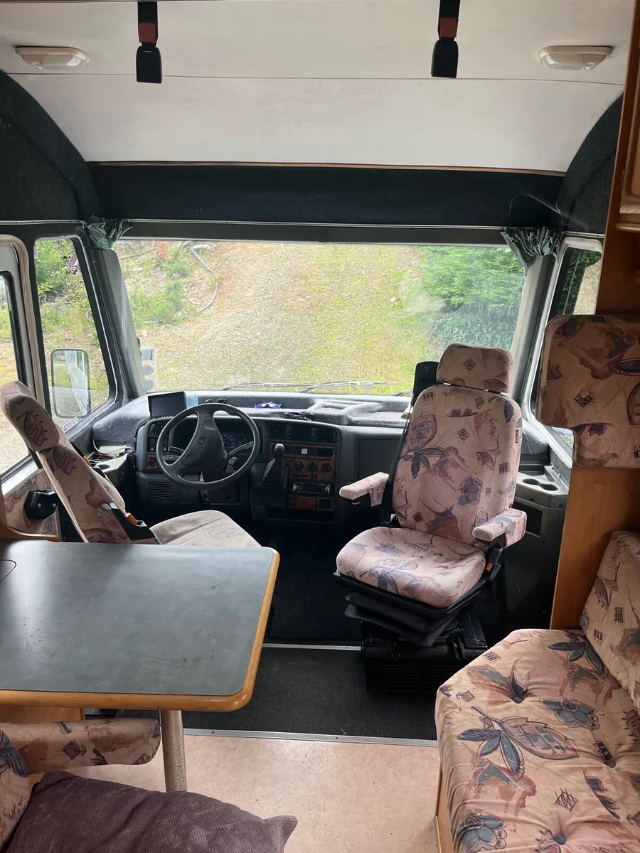 Camper - Image 2