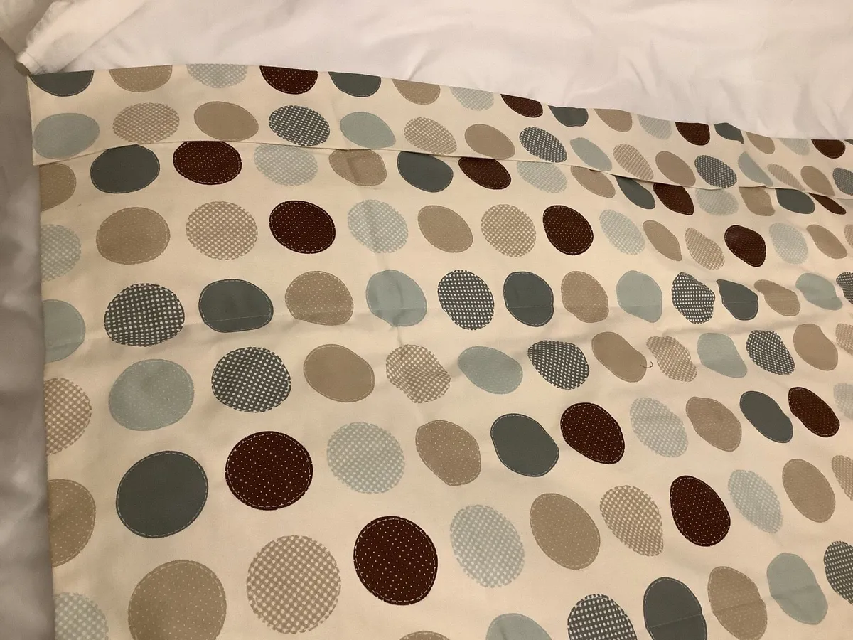 Blackout Roman Blind - Image 2