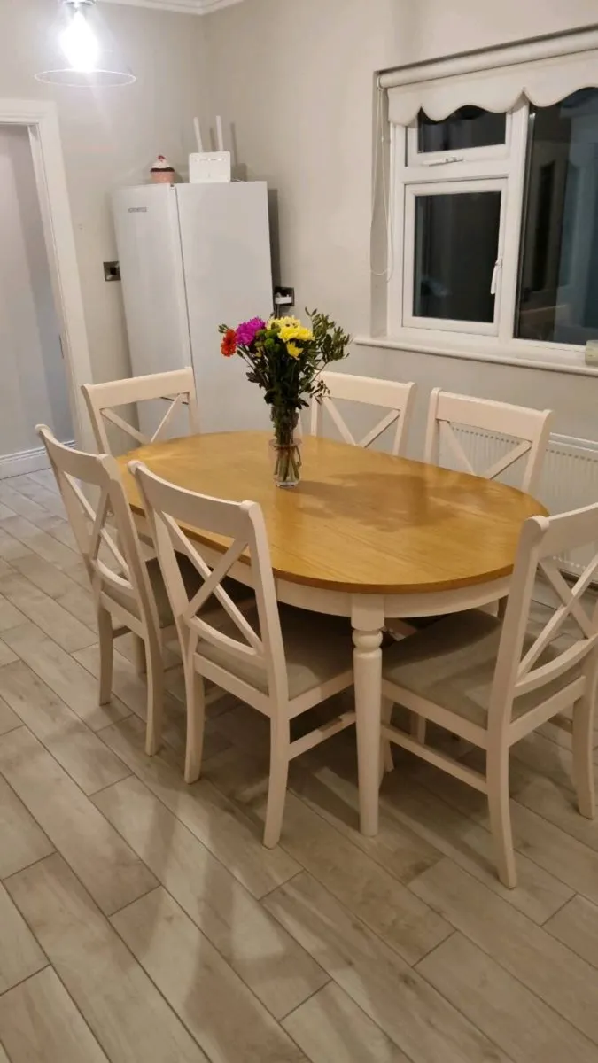Kitchen Table & 6 Chairs - Image 4
