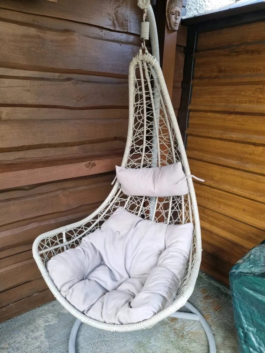 Swing chair - Image 1