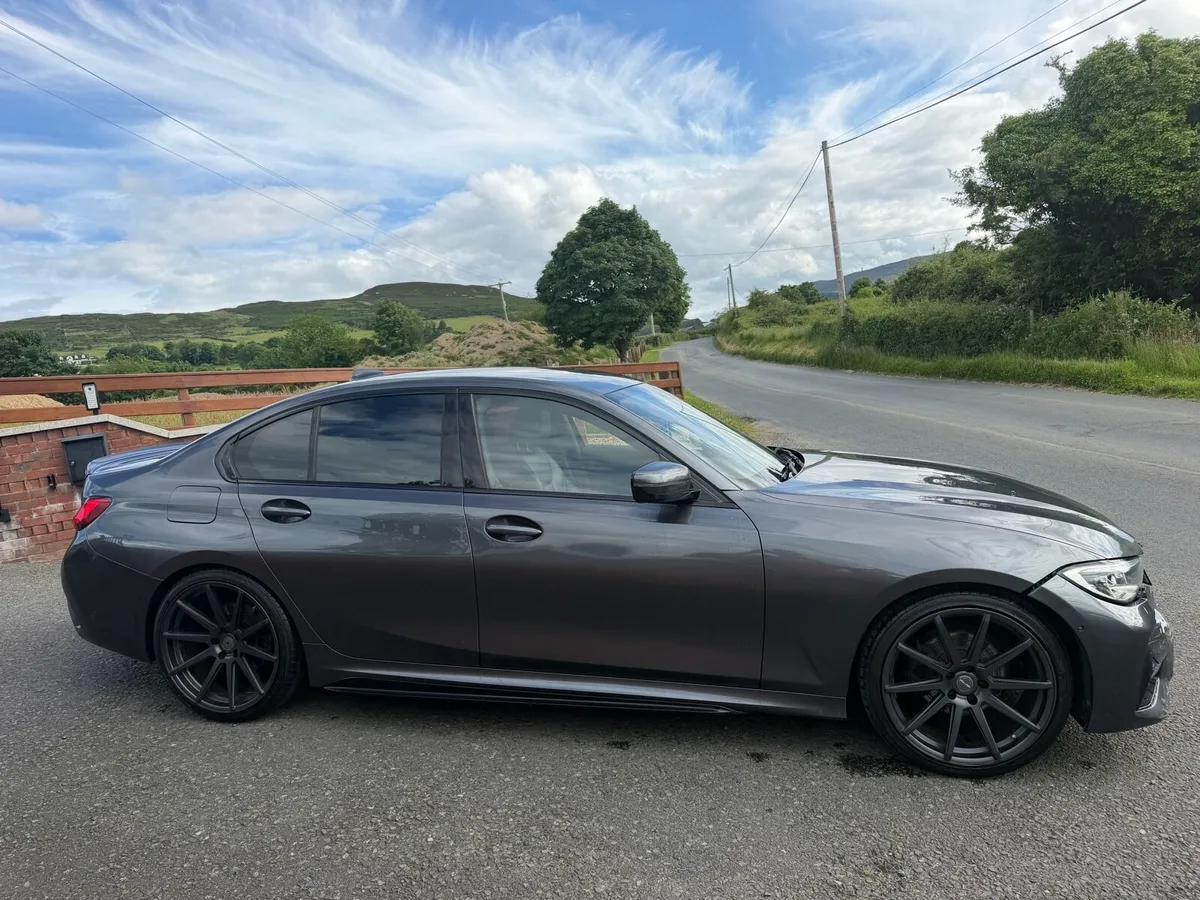 2019 bmw 320d - Image 2
