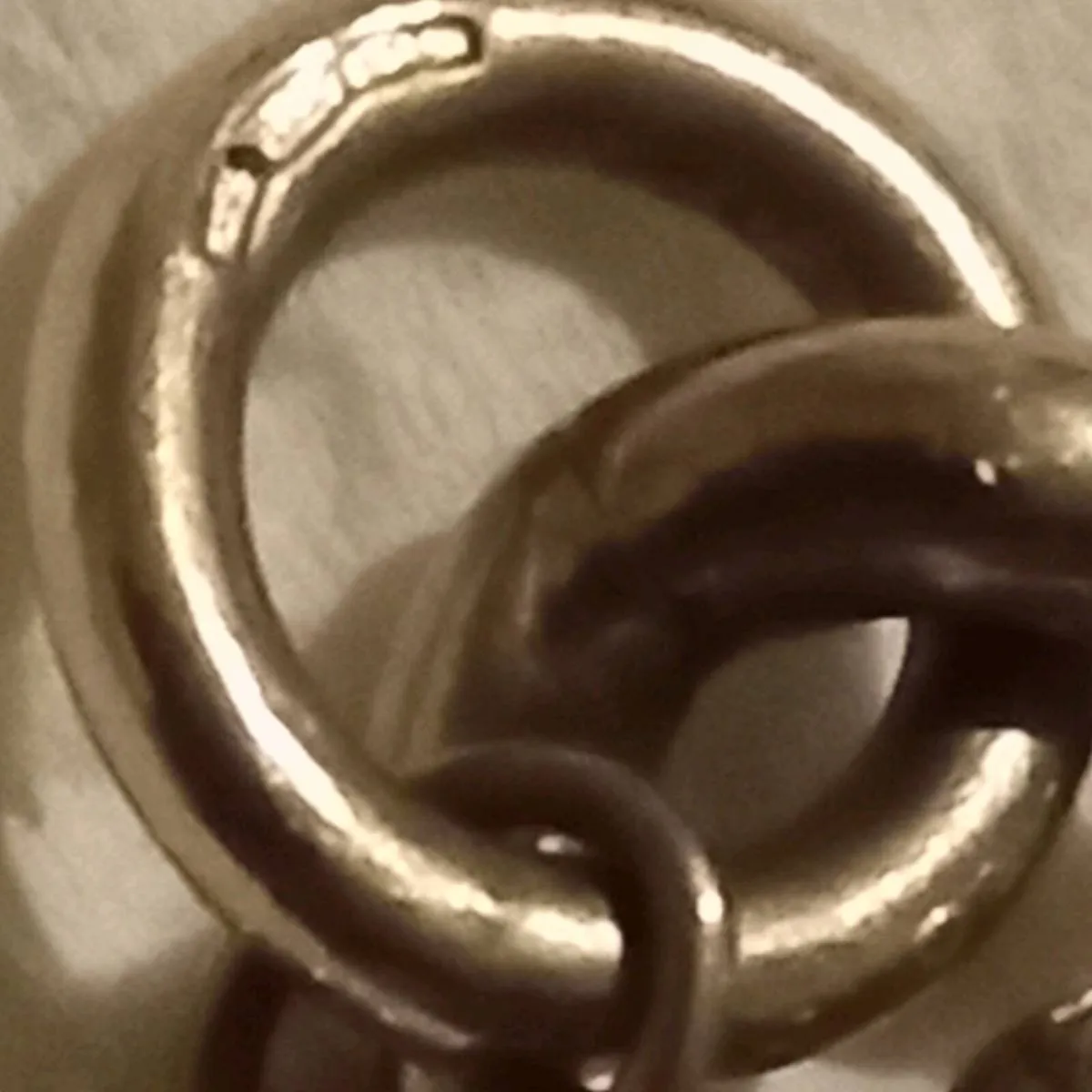 9ct solid gold curb bracelet - Image 3