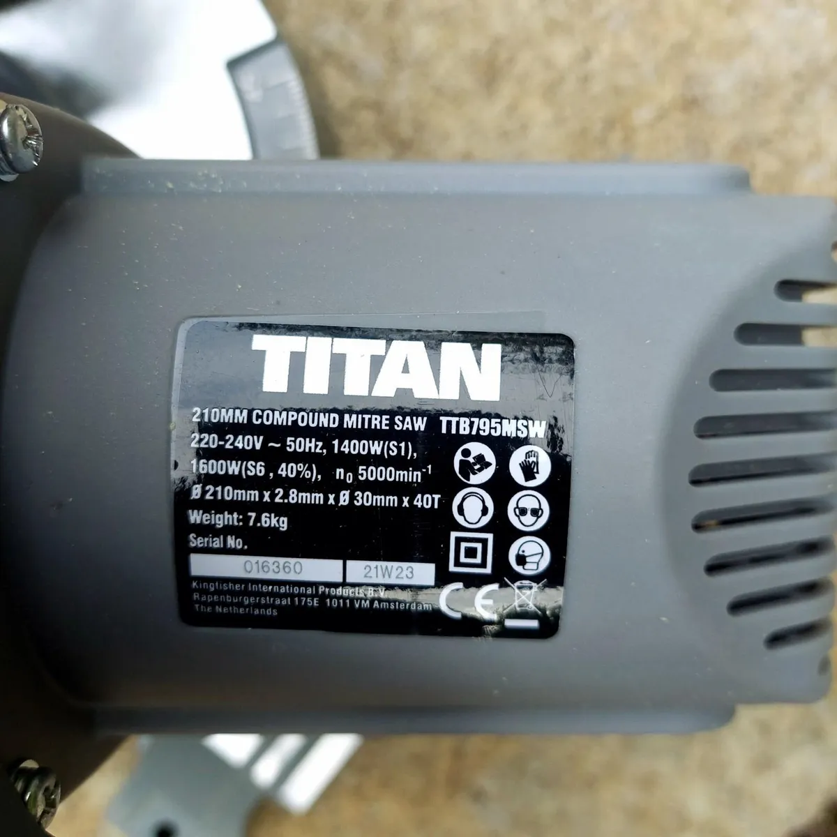 Titan TTB795MSW 210mm Compound Mitre Saw - Image 3
