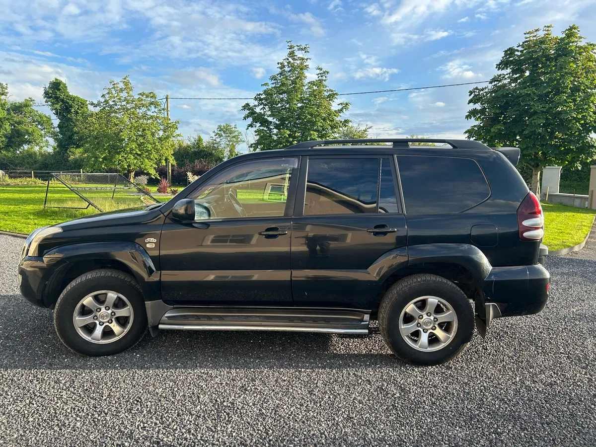 Toyota Land Cruiser - Image 3