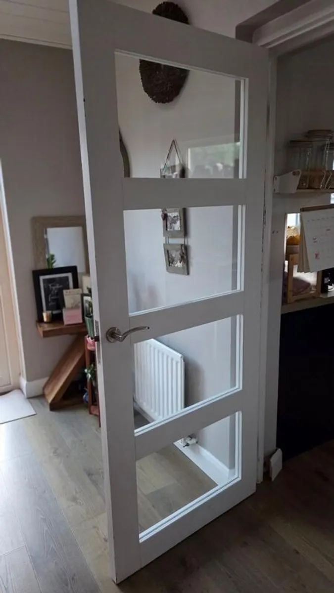 White Glazed Internal Shaker Door - Image 1