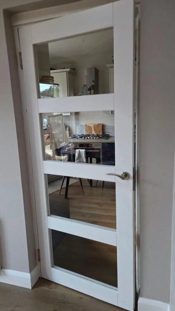 White Glazed Internal Shaker Door - Image 2