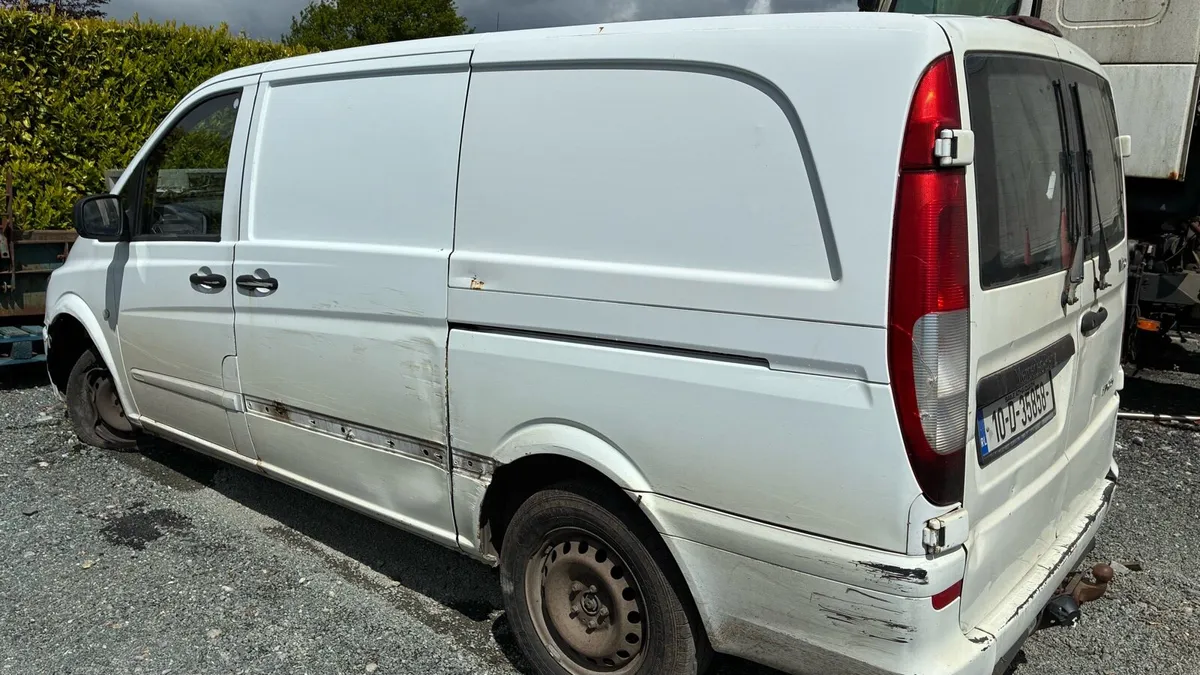 2010 Mercedes Vito van - Image 2
