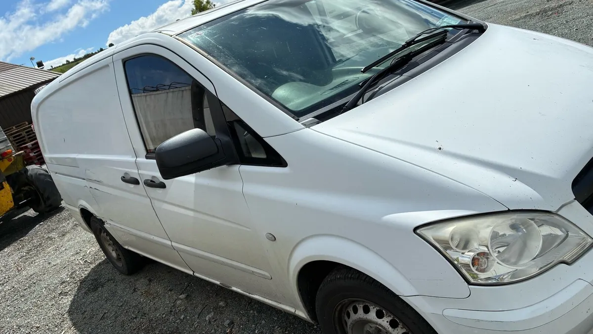 2010 Mercedes Vito van - Image 4
