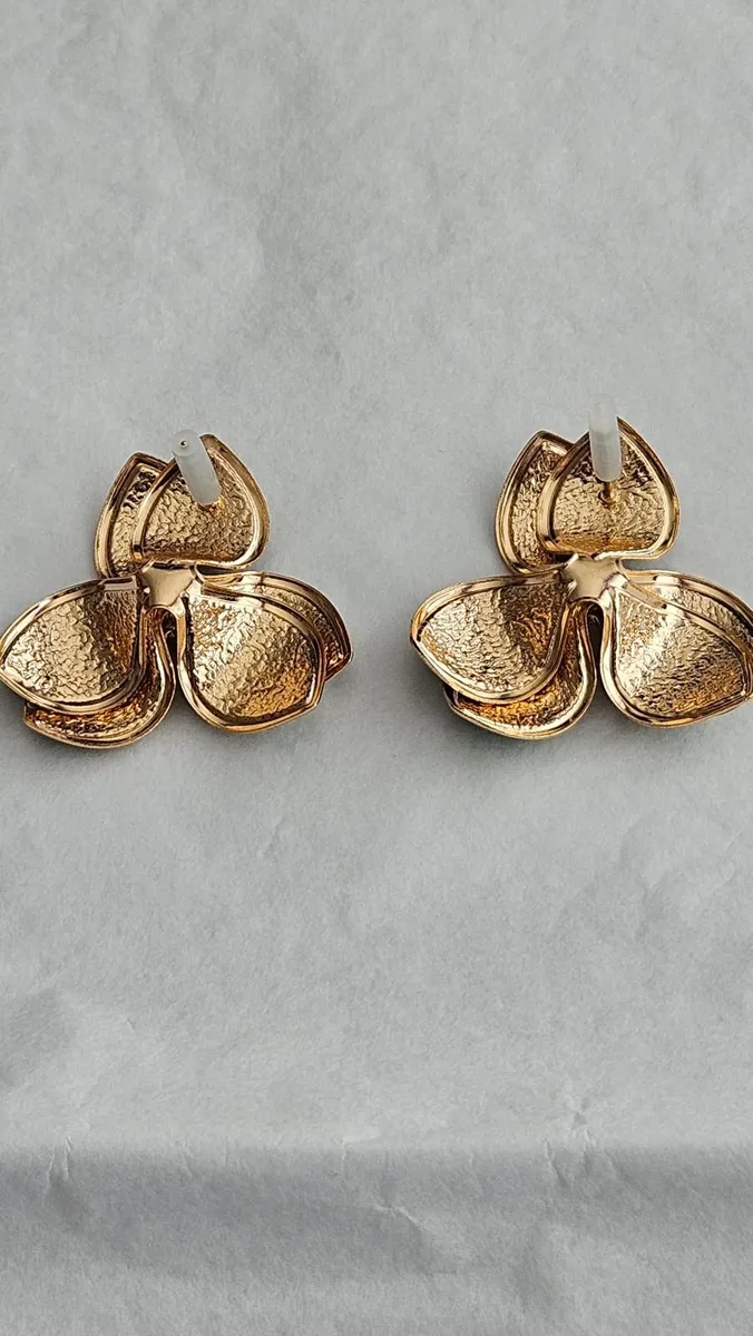 Necklace and Earrings - Image 4