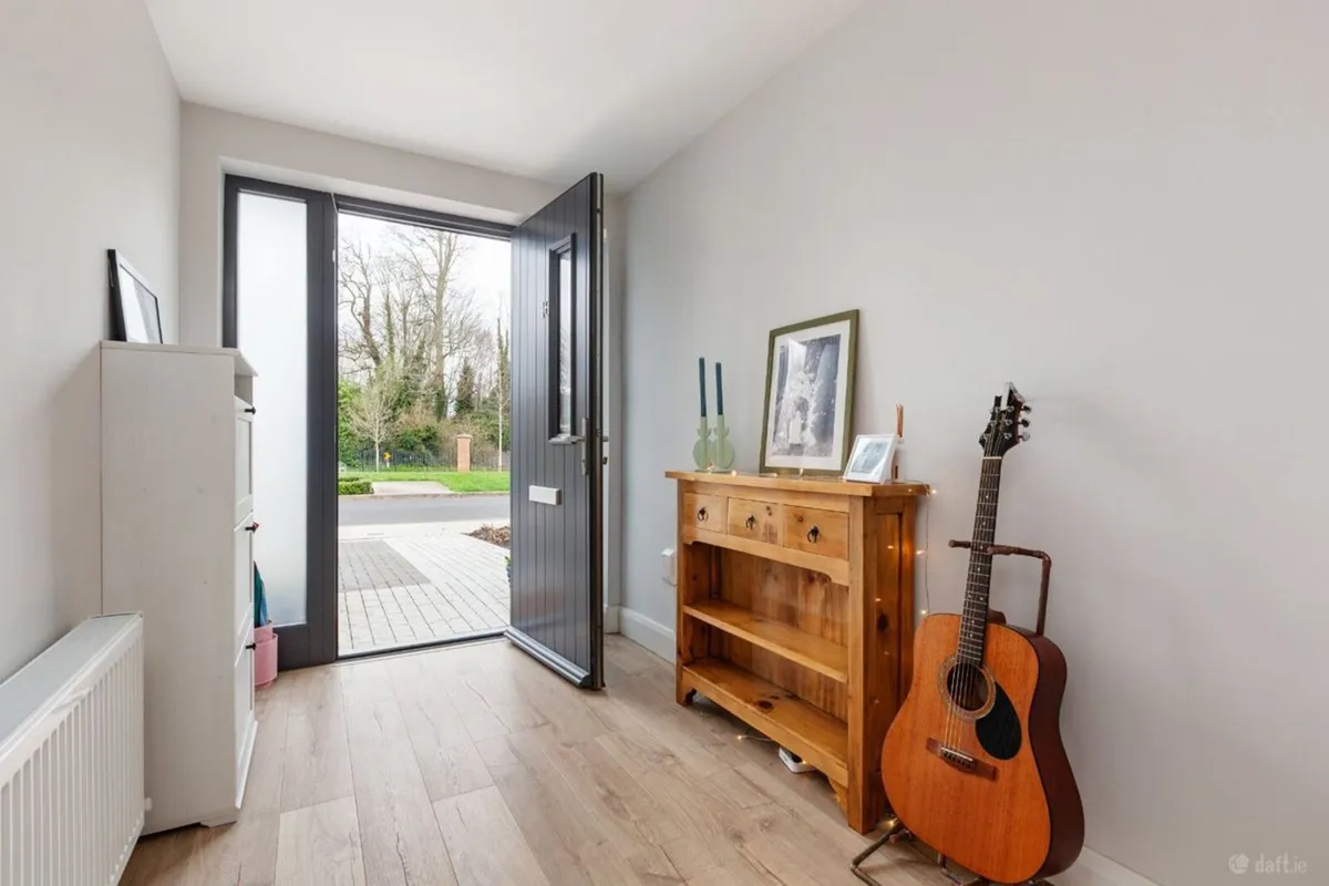 Quick-Step 12mm Laminate Flooring x 4 boxes - Image 3