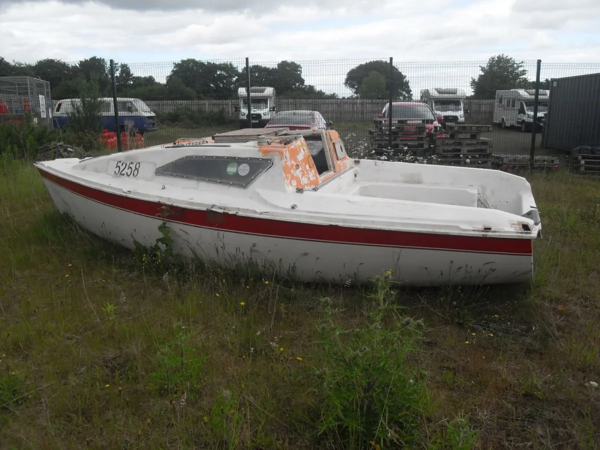 BOAT(FREE) to first person who can take it - Image 1
