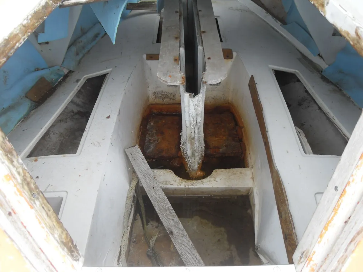 BOAT(FREE) to first person who can take it - Image 2