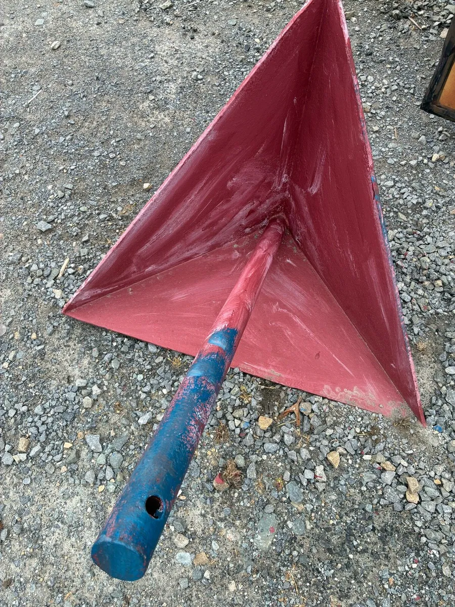 Roller door(Electric) and boat Anchor For sale - Image 4