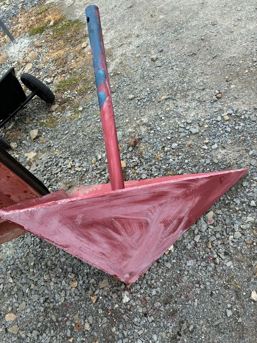 Roller door(Electric) and boat Anchor For sale - Image 3