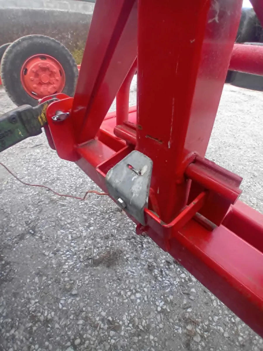 Bale Lifter/Handler - Image 2