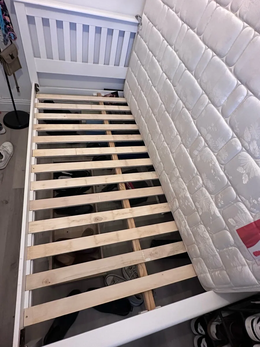Double Bed - Image 4