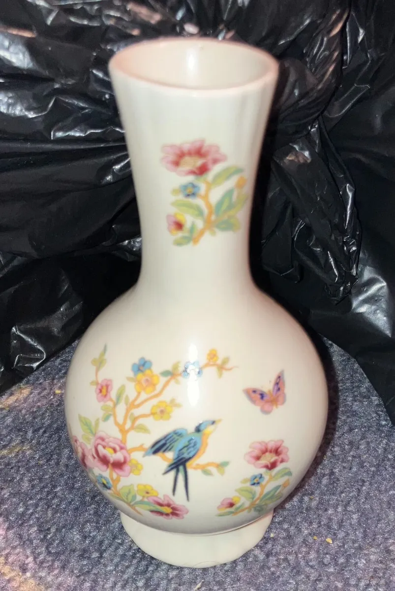 Vase - Image 1