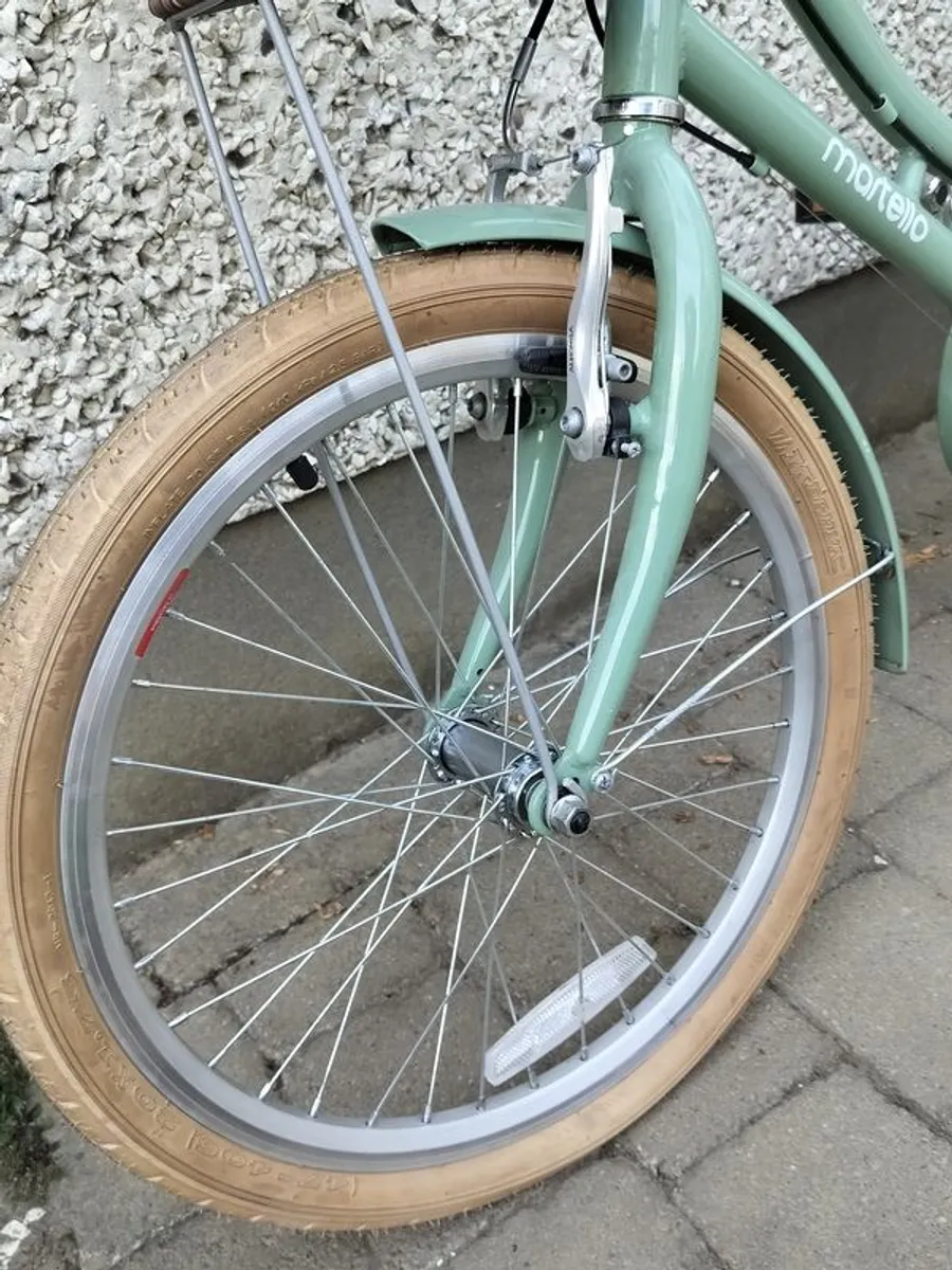 Martello Button girls bike - Image 2