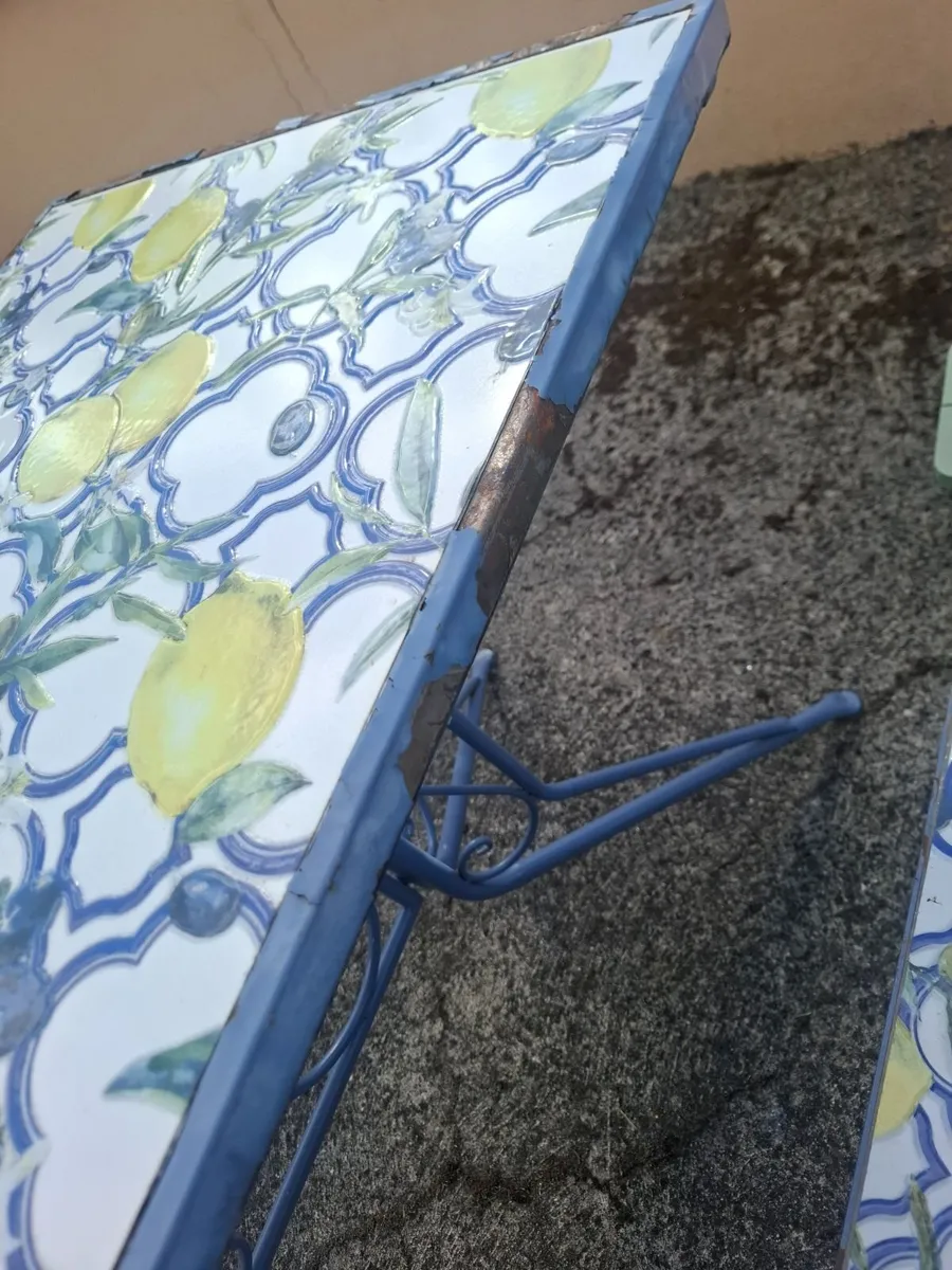 Mosaic tiled garden table and 4 chairs - Image 4