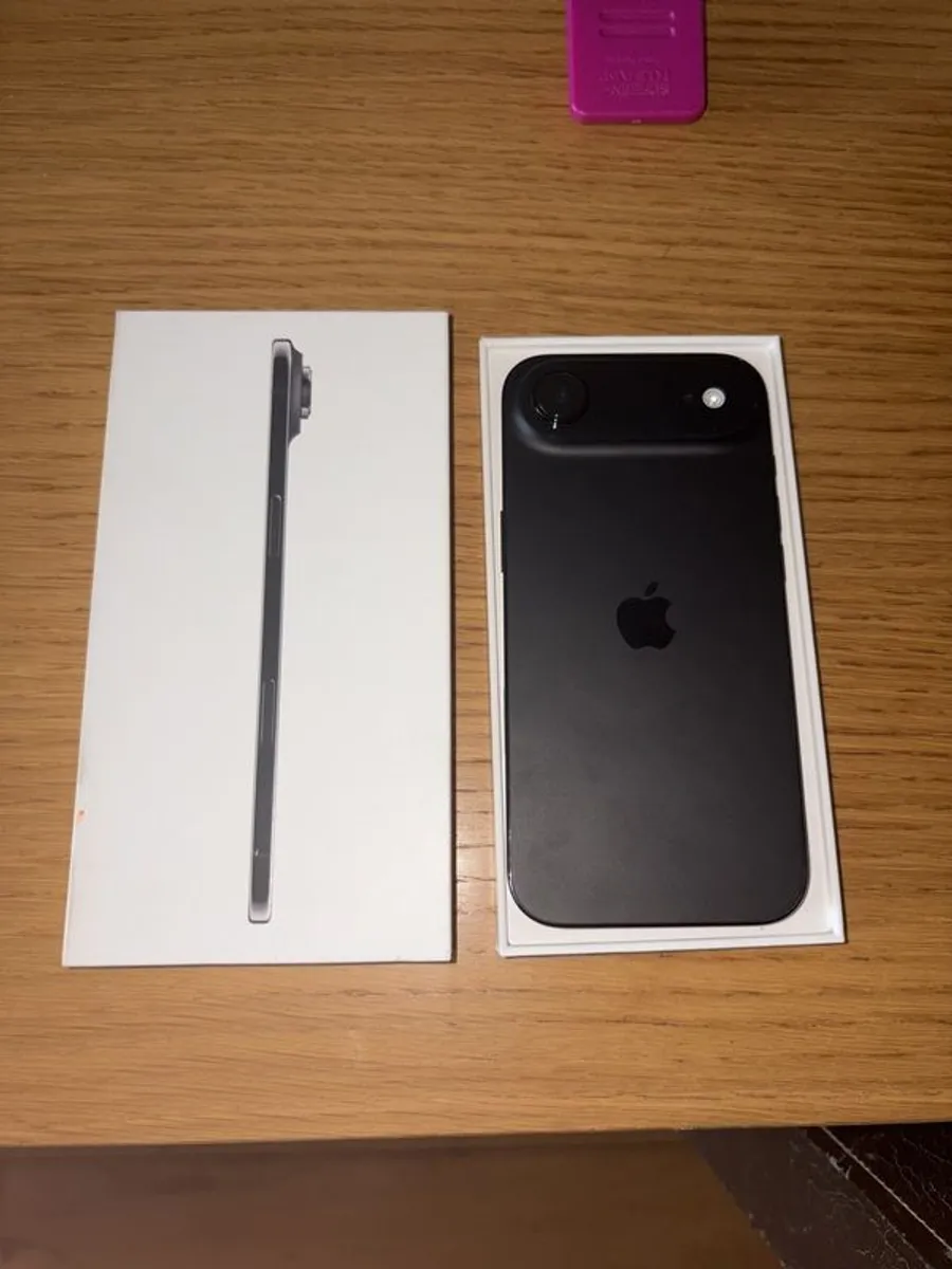 iPhone Air 17 Black - Image 3