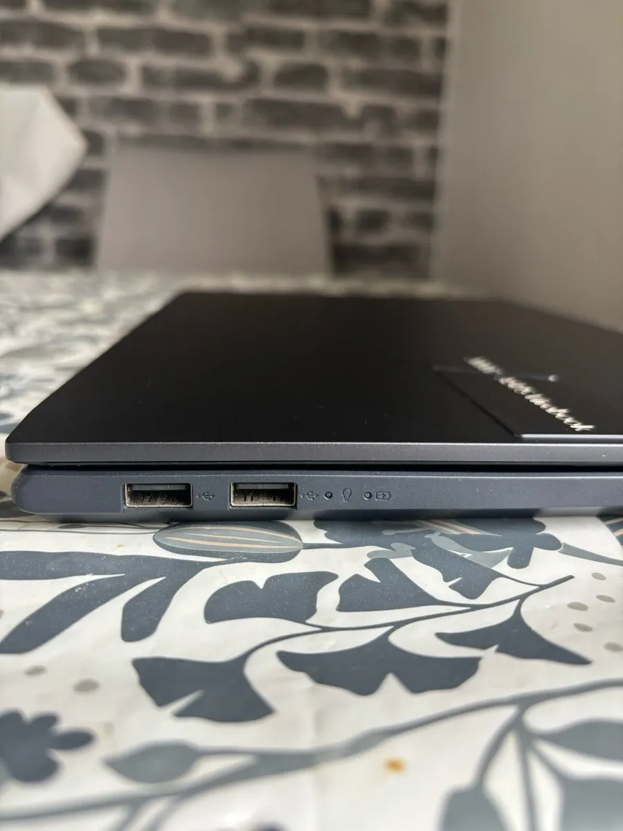 ASUS VivoBook pro 15, OLED - Image 4