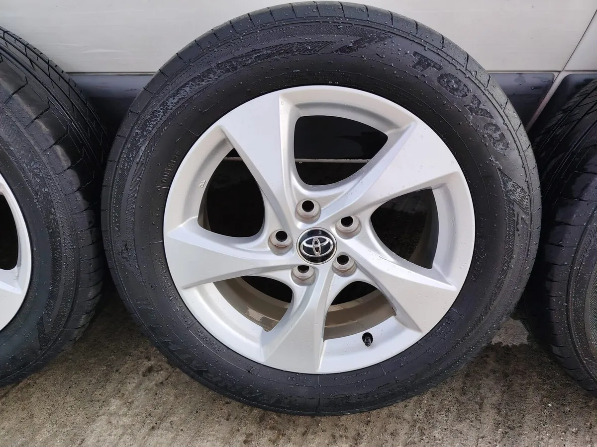17" Toyota CHR alloy wheels with tyres - Image 2